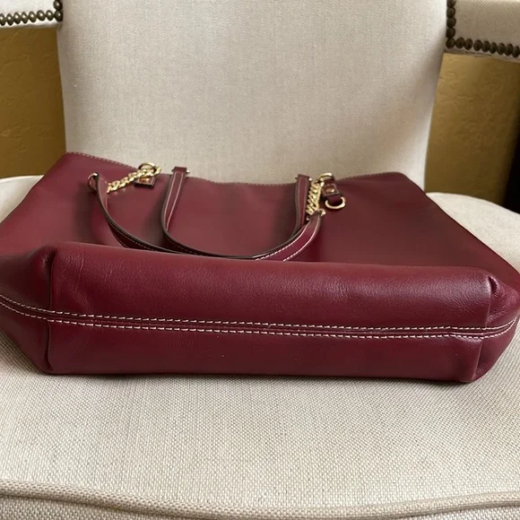 Michael Kors Tote - Picture 11 of 14